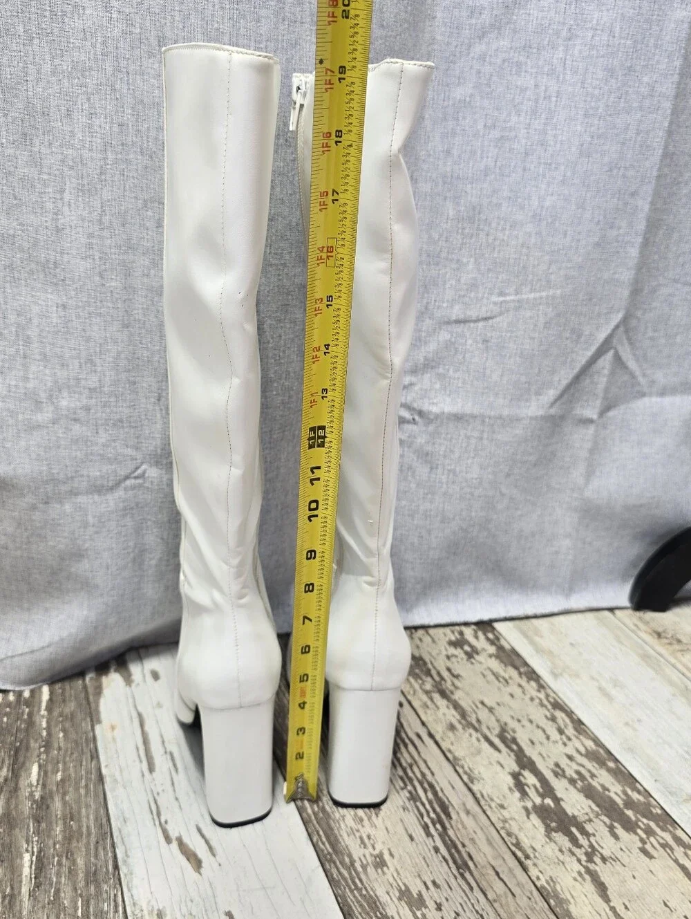 Forever 21 White Knee-High White Boots Pointed Toe Chunkie Block Heel Size 8
